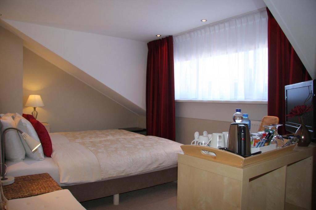 Bed And Breakfast Katwijk Катвейк-ан-Зе Номер фото